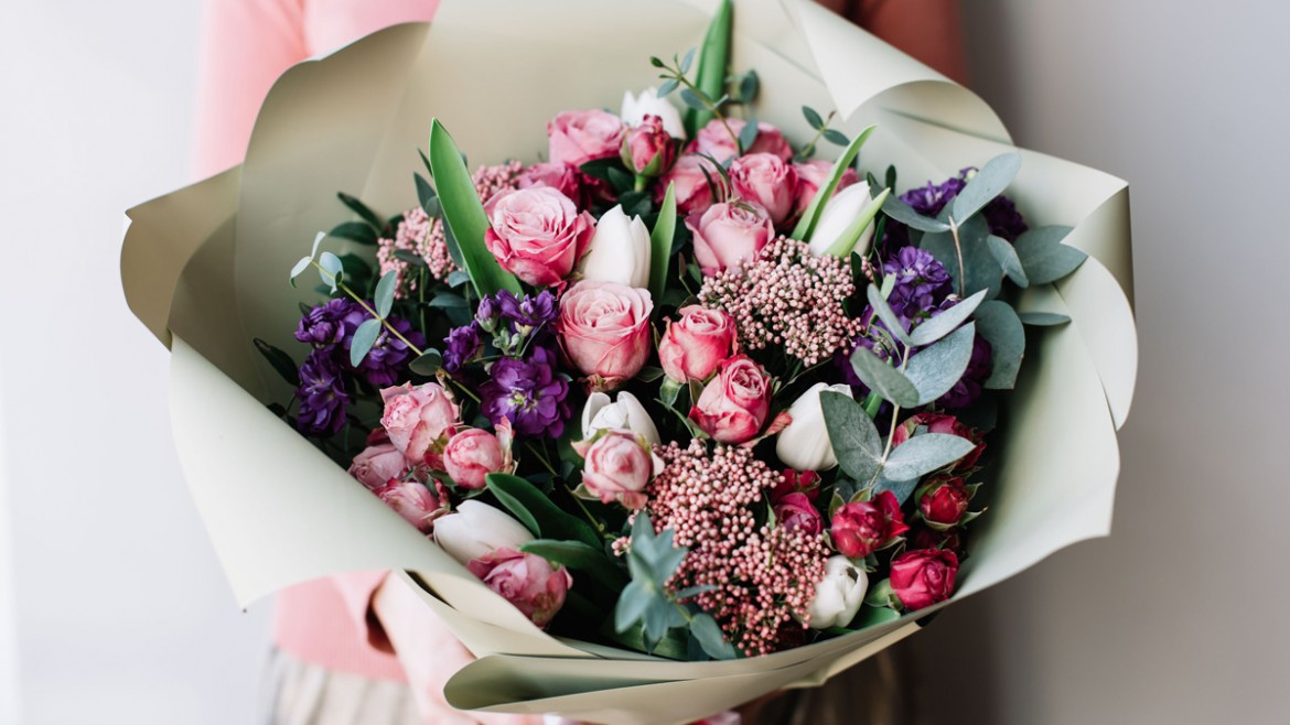 Chic Bouquets That Will Make You Rethink Classic Roses